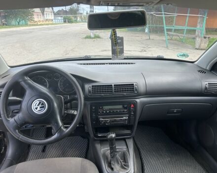 Черный Фольксваген Пассат, объемом двигателя 1.6 л и пробегом 345 тыс. км за 3600 $, фото 7 на Automoto.ua