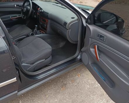 Черный Фольксваген Пассат, объемом двигателя 1.8 л и пробегом 400 тыс. км за 4700 $, фото 5 на Automoto.ua