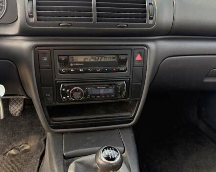 Черный Фольксваген Пассат, объемом двигателя 1.9 л и пробегом 443 тыс. км за 2400 $, фото 10 на Automoto.ua