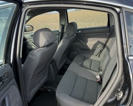 Черный Фольксваген Пассат, объемом двигателя 1.9 л и пробегом 443 тыс. км за 2400 $, фото 5 на Automoto.ua