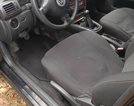 Черный Фольксваген Пассат, объемом двигателя 1.8 л и пробегом 400 тыс. км за 4700 $, фото 6 на Automoto.ua