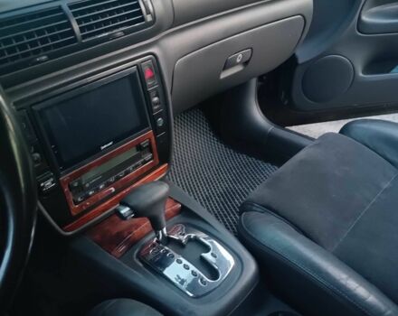 Черный Фольксваген Пассат, объемом двигателя 1.8 л и пробегом 250 тыс. км за 5200 $, фото 8 на Automoto.ua