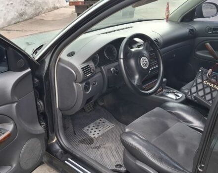 Черный Фольксваген Пассат, объемом двигателя 1.8 л и пробегом 342 тыс. км за 5300 $, фото 5 на Automoto.ua