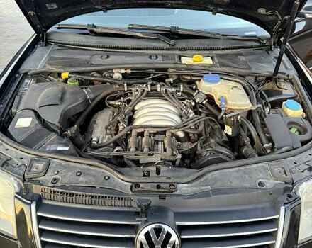 Черный Фольксваген Пассат, объемом двигателя 2.8 л и пробегом 277 тыс. км за 4300 $, фото 6 на Automoto.ua