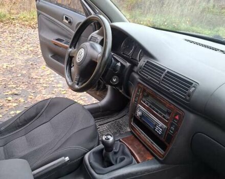 Черный Фольксваген Пассат, объемом двигателя 1.98 л и пробегом 183 тыс. км за 4900 $, фото 6 на Automoto.ua