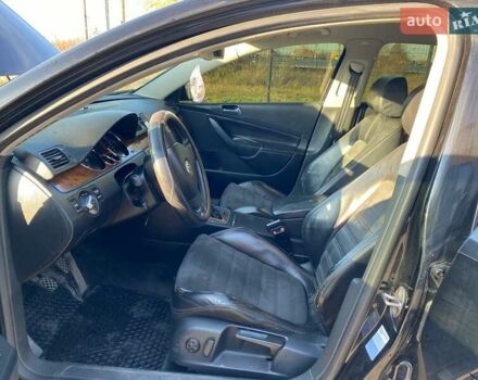 Черный Фольксваген Пассат, объемом двигателя 2 л и пробегом 240 тыс. км за 7000 $, фото 9 на Automoto.ua