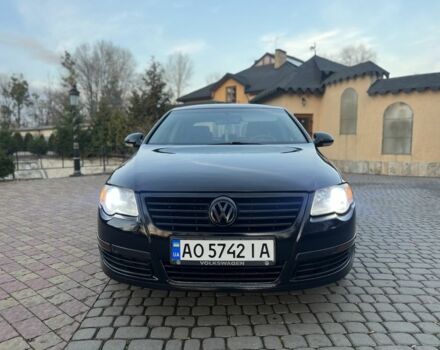 Чорний Фольксваген Пассат, об'ємом двигуна 2 л та пробігом 285 тис. км за 3950 $, фото 2 на Automoto.ua