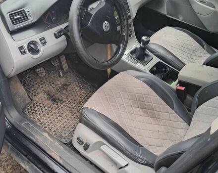 Черный Фольксваген Пассат, объемом двигателя 2 л и пробегом 200 тыс. км за 3400 $, фото 7 на Automoto.ua