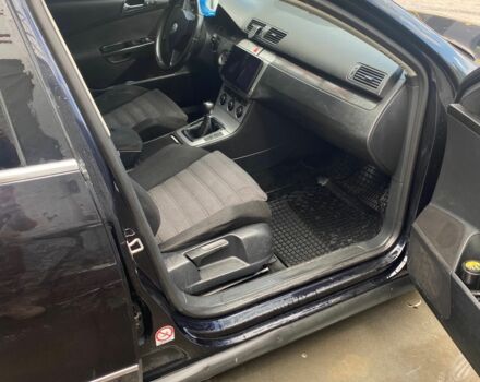 Чорний Фольксваген Пассат, об'ємом двигуна 2 л та пробігом 300 тис. км за 3500 $, фото 3 на Automoto.ua