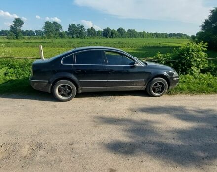 Черный Фольксваген Пассат, объемом двигателя 1.8 л и пробегом 264 тыс. км за 5200 $, фото 1 на Automoto.ua