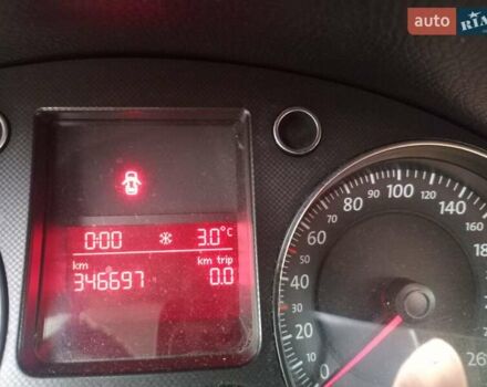 Чорний Фольксваген Пассат, об'ємом двигуна 1.6 л та пробігом 346 тис. км за 5700 $, фото 4 на Automoto.ua