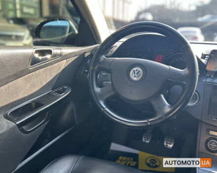 Черный Фольксваген Пассат, объемом двигателя 1.6 л и пробегом 319 тыс. км за 5700 $, фото 9 на Automoto.ua