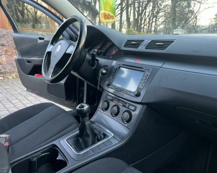 Чорний Фольксваген Пассат, об'ємом двигуна 2 л та пробігом 285 тис. км за 3950 $, фото 17 на Automoto.ua