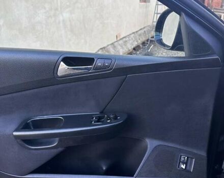 Черный Фольксваген Пассат, объемом двигателя 1.6 л и пробегом 284 тыс. км за 5200 $, фото 2 на Automoto.ua