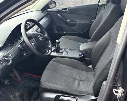 Чорний Фольксваген Пассат, об'ємом двигуна 1.6 л та пробігом 254 тис. км за 5000 $, фото 5 на Automoto.ua