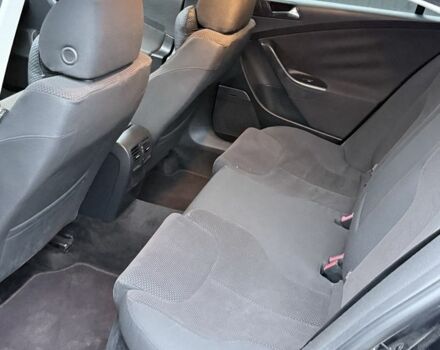 Черный Фольксваген Пассат, объемом двигателя 2 л и пробегом 319 тыс. км за 5500 $, фото 10 на Automoto.ua