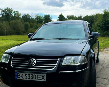 Черный Фольксваген Пассат, объемом двигателя 1.78 л и пробегом 310 тыс. км за 4700 $, фото 1 на Automoto.ua