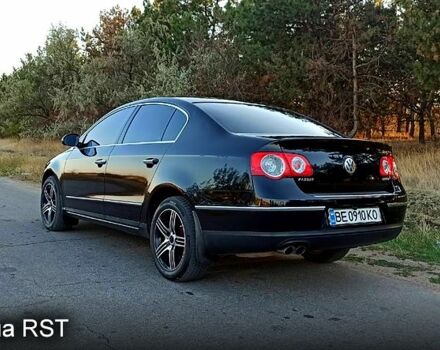 Чорний Фольксваген Пассат, об'ємом двигуна 2 л та пробігом 255 тис. км за 7400 $, фото 2 на Automoto.ua