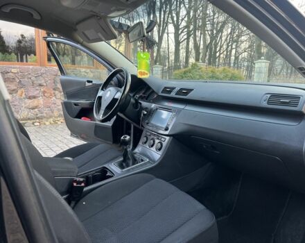 Чорний Фольксваген Пассат, об'ємом двигуна 2 л та пробігом 285 тис. км за 3950 $, фото 16 на Automoto.ua