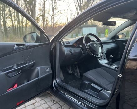 Чорний Фольксваген Пассат, об'ємом двигуна 2 л та пробігом 285 тис. км за 3950 $, фото 11 на Automoto.ua