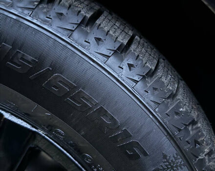 Черный Фольксваген Пассат, объемом двигателя 2 л и пробегом 270 тыс. км за 4600 $, фото 6 на Automoto.ua