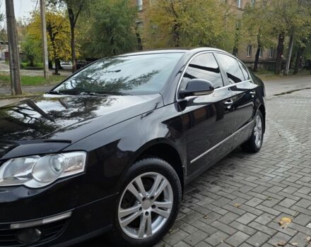 Фольксваген Пассат 2006 в Кривом Роге на Automoto.ua Черный Фольксваген Пассат, объемом двигателя 2 л и пробегом 300 тыс. км за 5999 $, фото 1 на Automoto.ua
