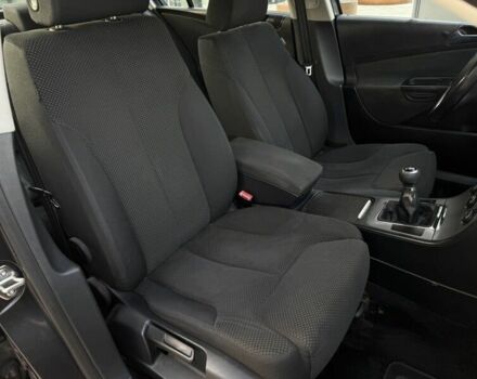 Черный Фольксваген Пассат, объемом двигателя 0 л и пробегом 250 тыс. км за 2000 $, фото 5 на Automoto.ua