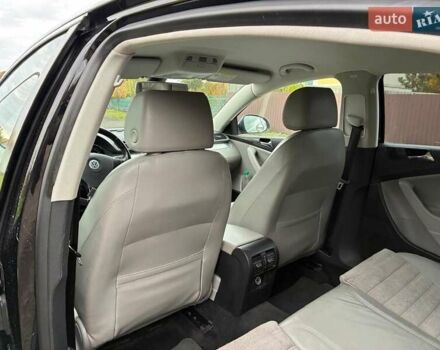 Черный Фольксваген Пассат, объемом двигателя 1.6 л и пробегом 224 тыс. км за 6200 $, фото 26 на Automoto.ua