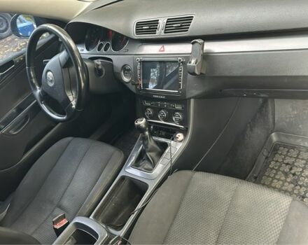 Черный Фольксваген Пассат, объемом двигателя 1.6 л и пробегом 210 тыс. км за 6300 $, фото 2 на Automoto.ua