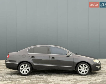 Чорний Фольксваген Пассат, об'ємом двигуна 2 л та пробігом 390 тис. км за 5599 $, фото 2 на Automoto.ua