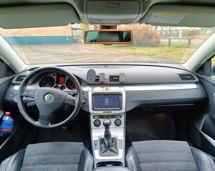 Черный Фольксваген Пассат, объемом двигателя 2 л и пробегом 266 тыс. км за 4950 $, фото 10 на Automoto.ua