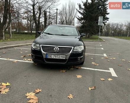 Черный Фольксваген Пассат, объемом двигателя 1.8 л и пробегом 240 тыс. км за 7000 $, фото 3 на Automoto.ua