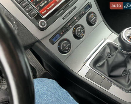 Черный Фольксваген Пассат, объемом двигателя 1.6 л и пробегом 340 тыс. км за 5700 $, фото 14 на Automoto.ua