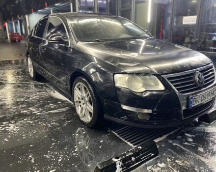 Черный Фольксваген Пассат, объемом двигателя 2 л и пробегом 215 тыс. км за 4550 $, фото 1 на Automoto.ua