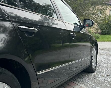 Черный Фольксваген Пассат, объемом двигателя 2 л и пробегом 330 тыс. км за 2450 $, фото 17 на Automoto.ua