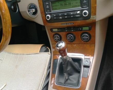 Чорний Фольксваген Пассат, об'ємом двигуна 1.6 л та пробігом 320 тис. км за 4699 $, фото 8 на Automoto.ua