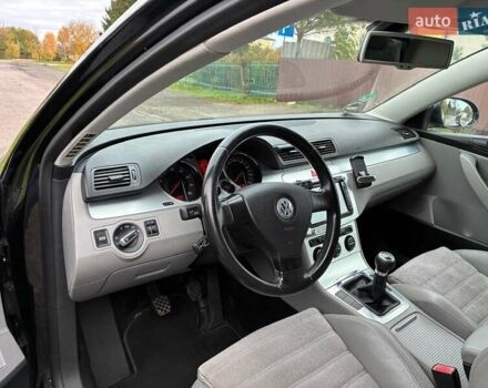 Черный Фольксваген Пассат, объемом двигателя 1.6 л и пробегом 224 тыс. км за 6200 $, фото 10 на Automoto.ua