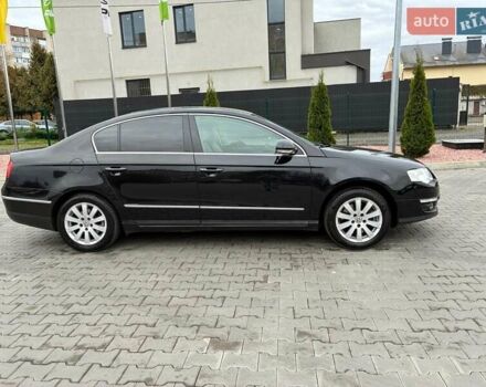 Черный Фольксваген Пассат, объемом двигателя 1.6 л и пробегом 224 тыс. км за 6200 $, фото 1 на Automoto.ua