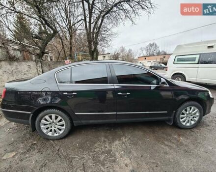 Чорний Фольксваген Пассат, об'ємом двигуна 2 л та пробігом 112 тис. км за 6950 $, фото 4 на Automoto.ua