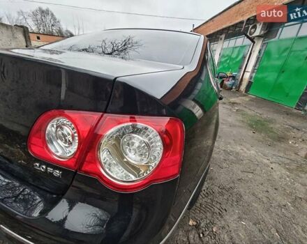 Чорний Фольксваген Пассат, об'ємом двигуна 2 л та пробігом 112 тис. км за 6950 $, фото 45 на Automoto.ua