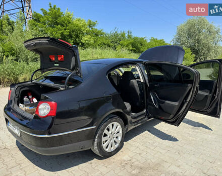 Чорний Фольксваген Пассат, об'ємом двигуна 2 л та пробігом 251 тис. км за 4899 $, фото 25 на Automoto.ua