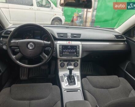 Чорний Фольксваген Пассат, об'ємом двигуна 2 л та пробігом 112 тис. км за 6950 $, фото 27 на Automoto.ua