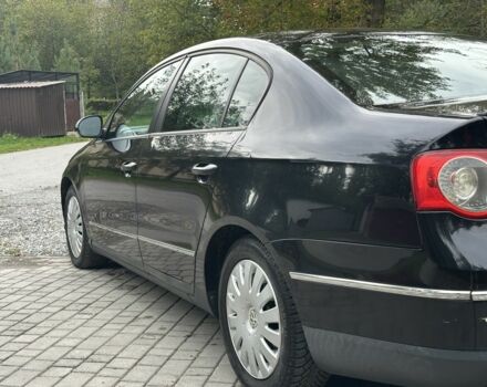 Черный Фольксваген Пассат, объемом двигателя 2 л и пробегом 330 тыс. км за 2450 $, фото 12 на Automoto.ua