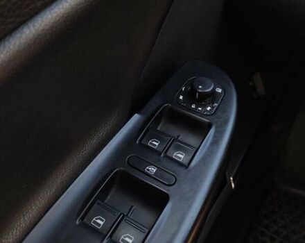 Чорний Фольксваген Пассат, об'ємом двигуна 3.2 л та пробігом 170 тис. км за 6900 $, фото 14 на Automoto.ua