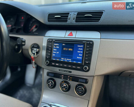 Черный Фольксваген Пассат, объемом двигателя 2 л и пробегом 360 тыс. км за 4900 $, фото 17 на Automoto.ua