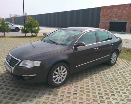 Чорний Фольксваген Пассат, об'ємом двигуна 1.6 л та пробігом 320 тис. км за 4699 $, фото 21 на Automoto.ua