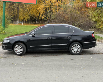 Чорний Фольксваген Пассат, об'ємом двигуна 2 л та пробігом 305 тис. км за 7550 $, фото 3 на Automoto.ua