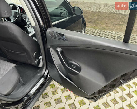 Черный Фольксваген Пассат, объемом двигателя 1.6 л и пробегом 340 тыс. км за 5700 $, фото 12 на Automoto.ua