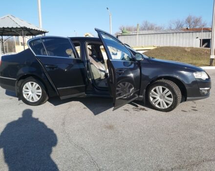 Черный Фольксваген Пассат, объемом двигателя 2 л и пробегом 230 тыс. км за 6500 $, фото 4 на Automoto.ua