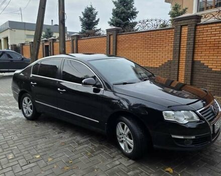 Фольксваген Пассат 2006 в Кривом Роге на Automoto.ua Черный Фольксваген Пассат, объемом двигателя 2 л и пробегом 300 тыс. км за 5999 $, фото 2 на Automoto.ua